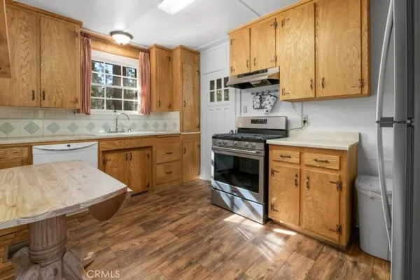 $2,450 | 697 Chipmunk Lane, Big Bear Lake, CA 92315