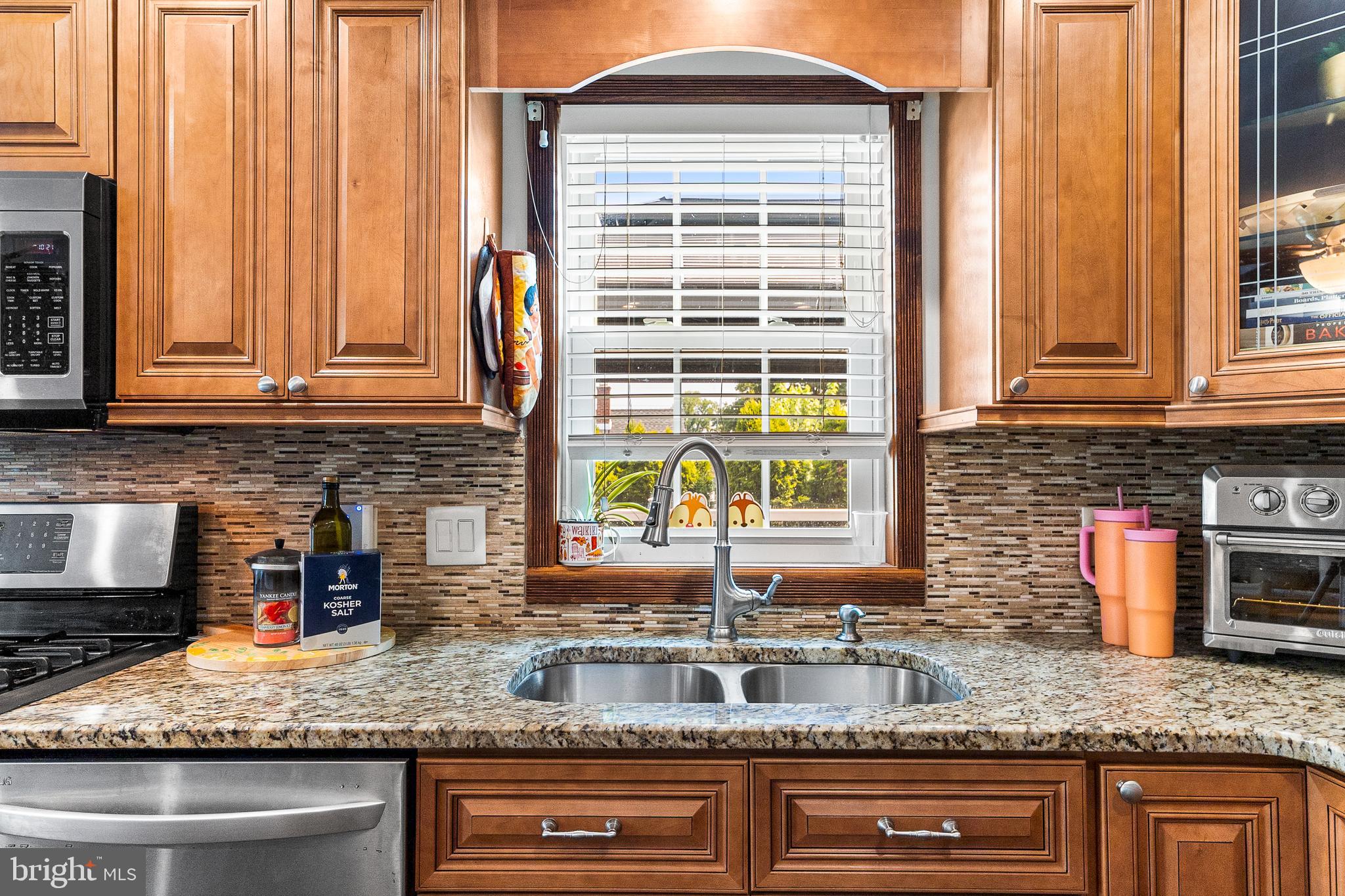 529 Filmore Street Riverside, NJ 08075 - Photo 11 of 28
