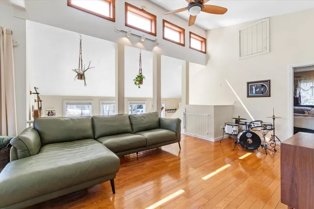 $655,000 | 62 Hooksett Road, Auburn, NH 03032