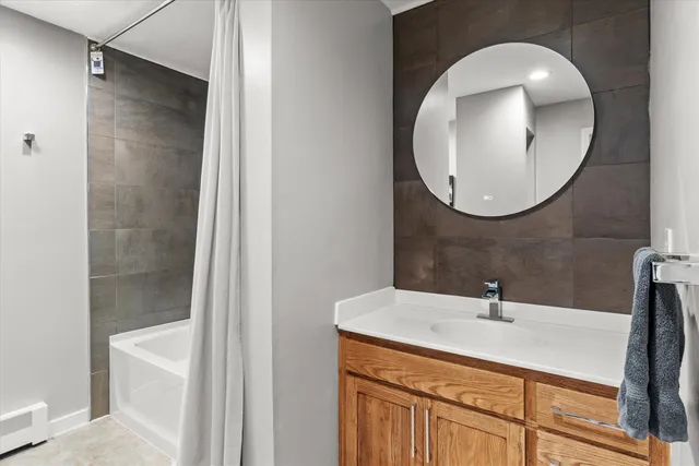 $655,000 | 62 Hooksett Road, Auburn, NH 03032