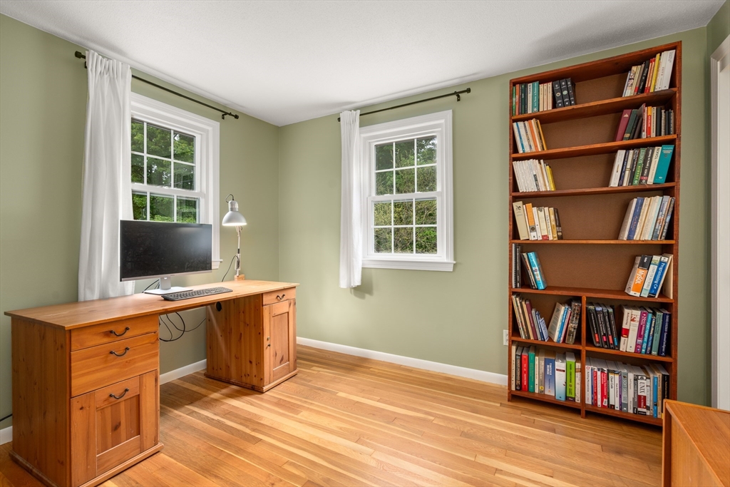 204 Haynes Road Sudbury, MA 01776 - Photo 23 of 36