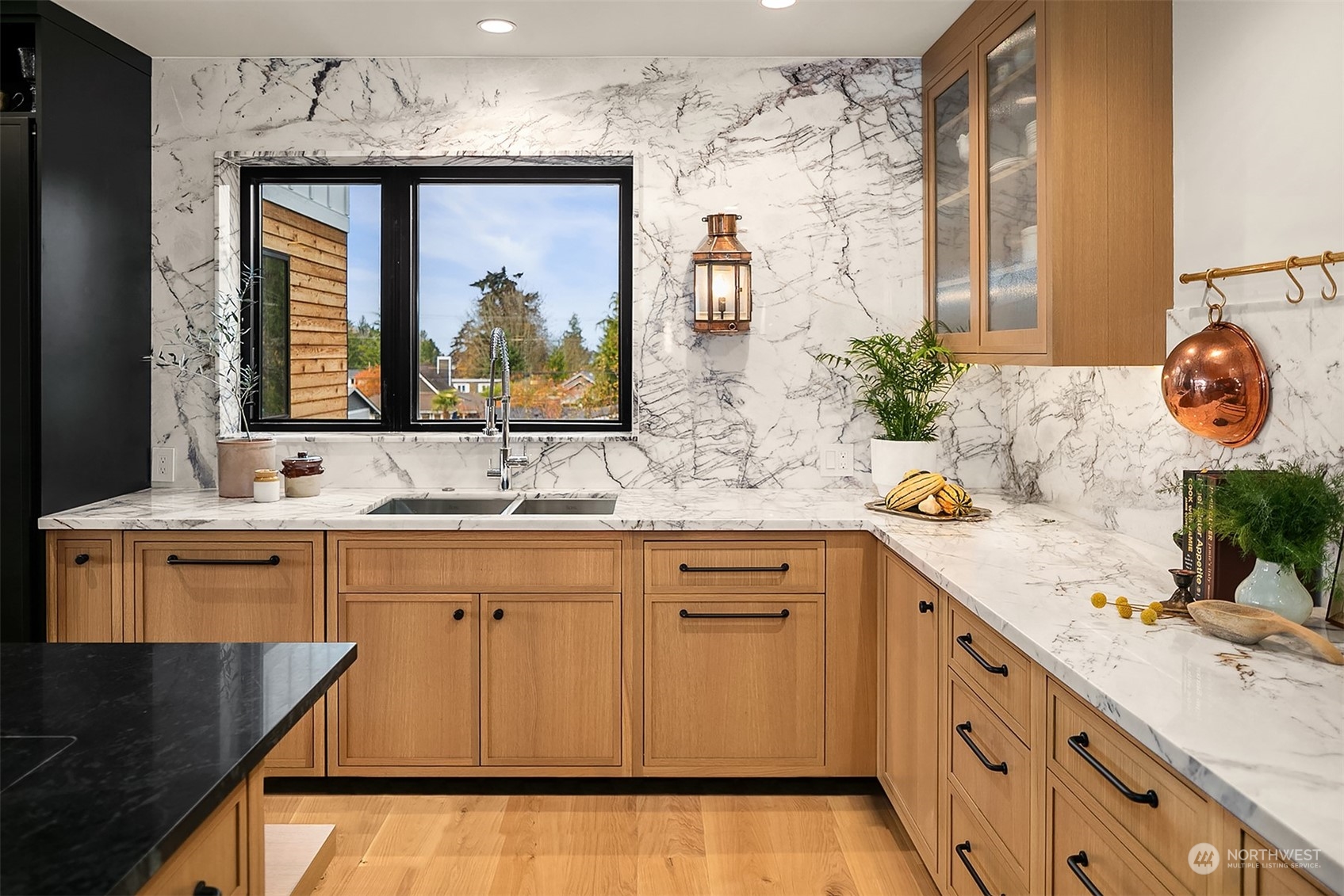 855 Dayton Street Edmonds, WA 98020 - Photo 8 of 39