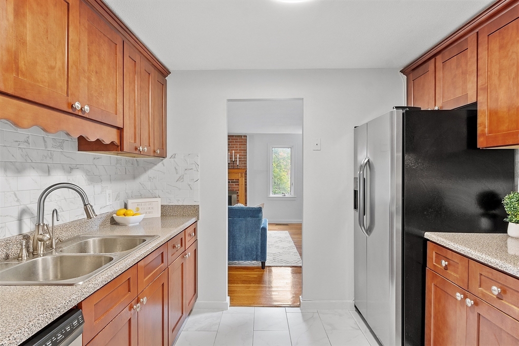 407 Great Road, Unit 10 Acton, MA 01720 - Photo 6 of 31 Gallery Image 6