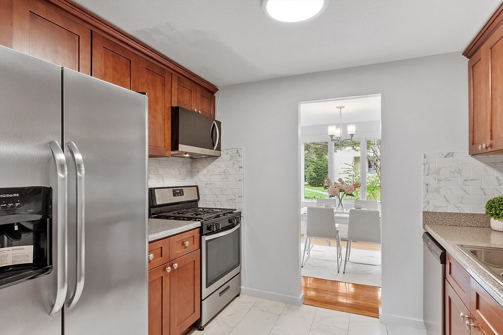 407 Great Road, Unit 10 Acton, MA 01720 - Photo 7 of 31 Gallery Image 7