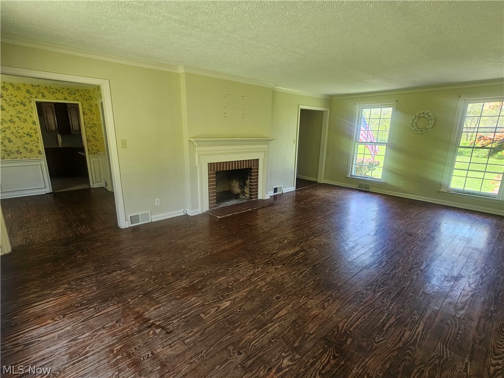 1075 Ghent Road Akron, OH 44333 - Photo 3 of 15