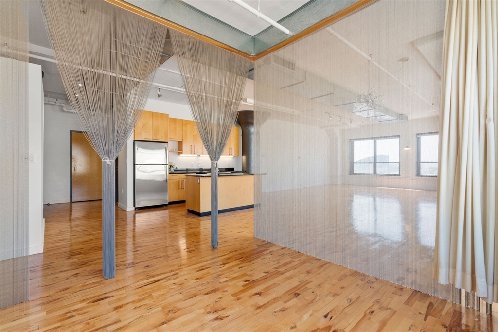 210 Lincoln Street, Unit 601 Boston, MA 02111 - Photo 13 of 29