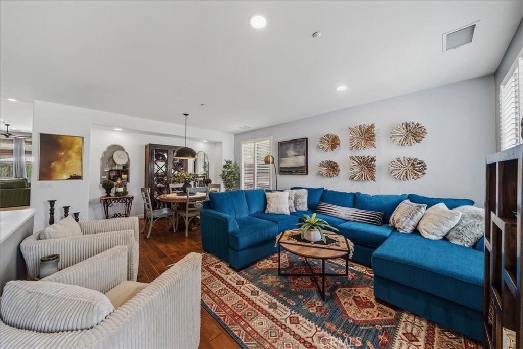 11535 Springwood Court Riverside, CA 92505 - Photo 10 of 50 Living Room