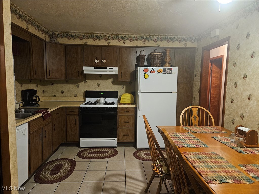 4599 Roadoan Road Brooklyn, OH 44144 - Photo 9 of 35