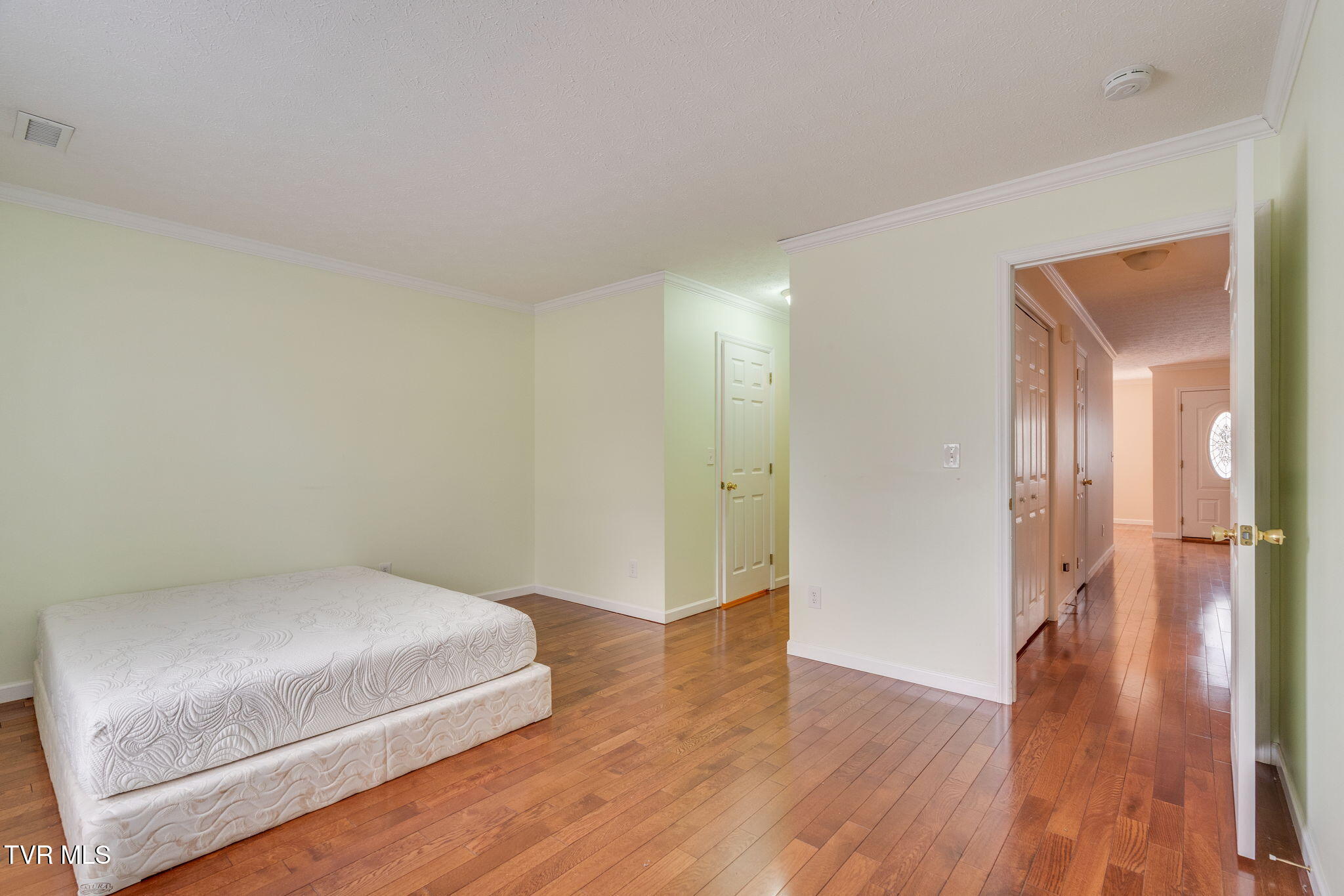 703 North Main Street, Unit 10 Elizabethton, TN 37643 - Photo 15 of 28 013