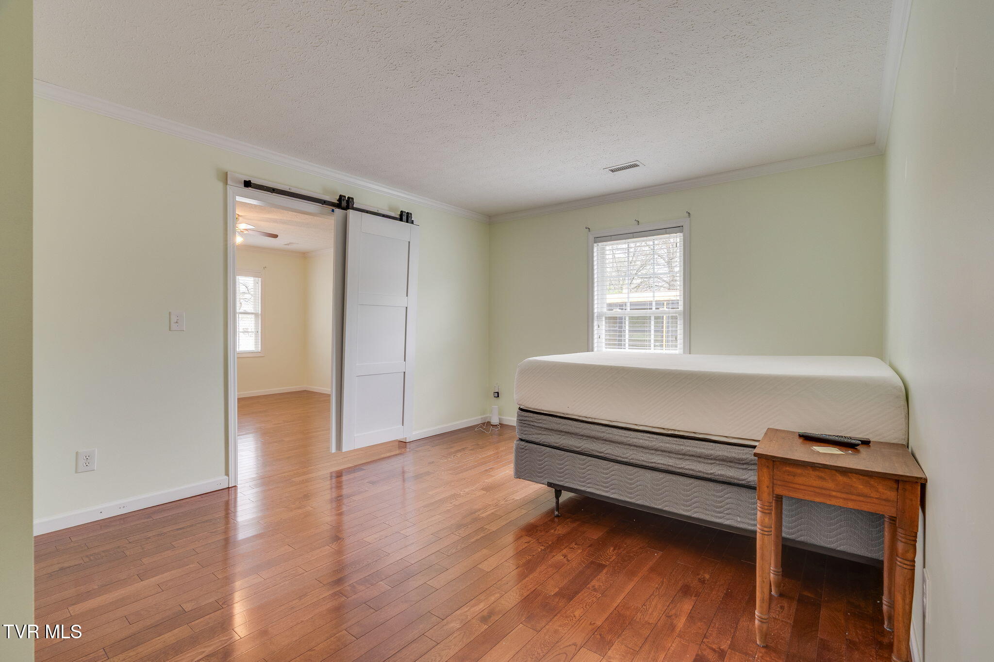 703 North Main Street, Unit 10 Elizabethton, TN 37643 - Photo 19 of 28 017