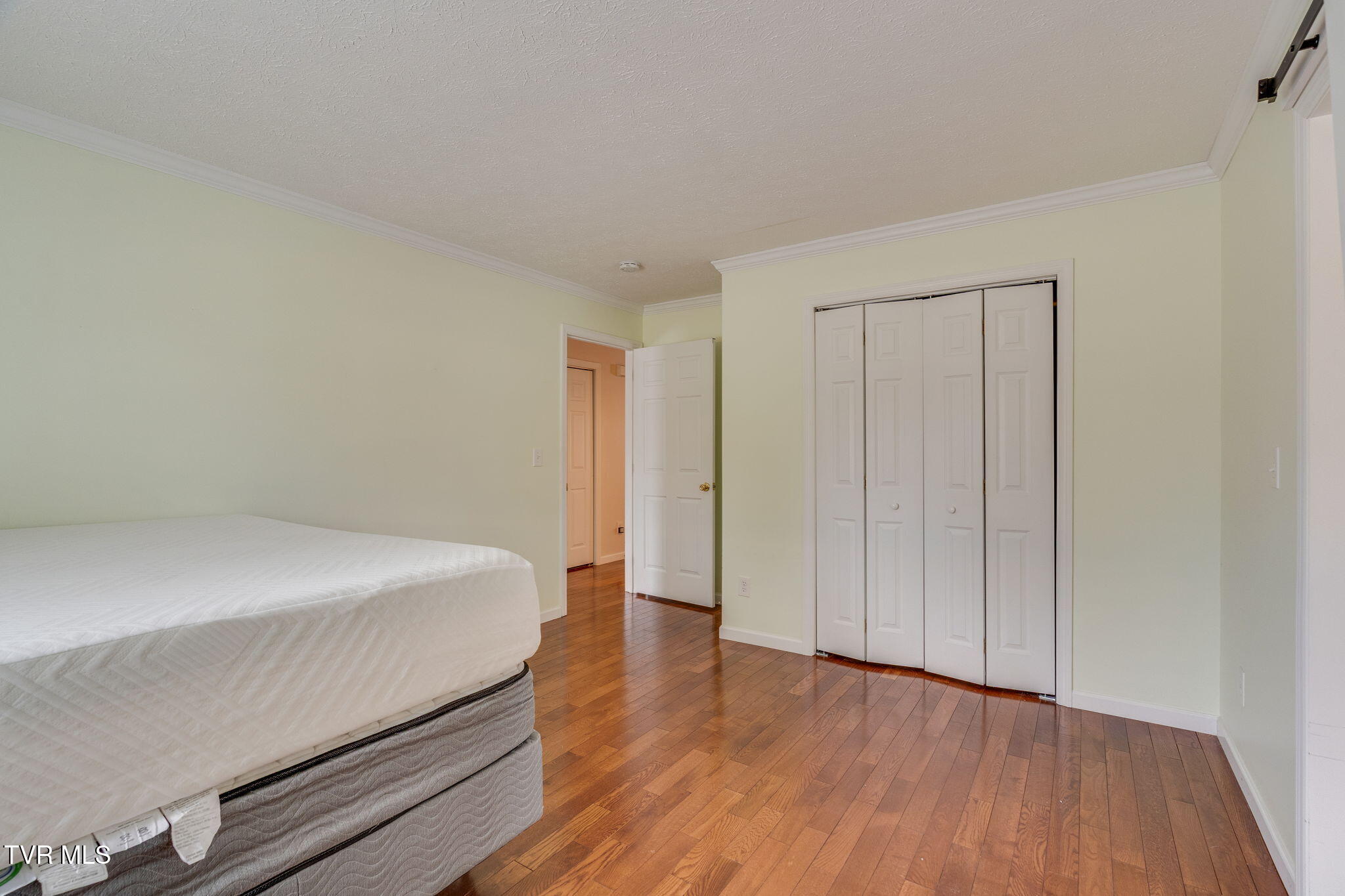 703 North Main Street, Unit 10 Elizabethton, TN 37643 - Photo 20 of 28 018