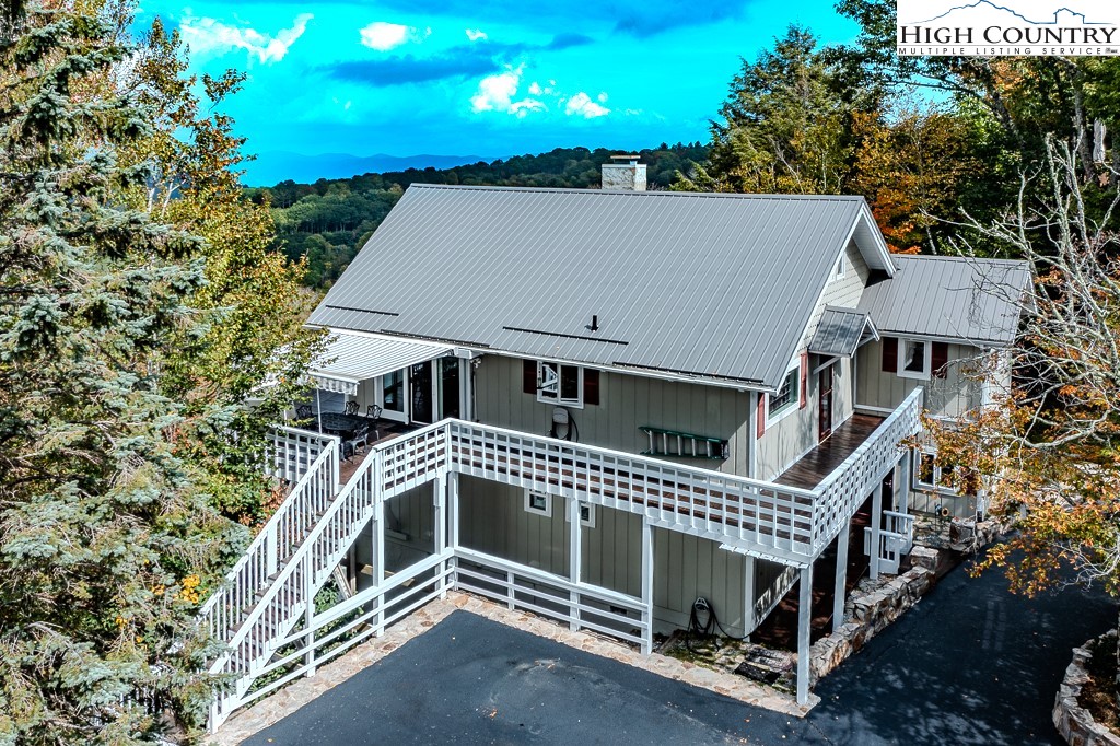206 Pinnacle Ridge Road Beech Mountain, NC 28604 - Photo 37 of 41 an aerial view of a house with a balcony