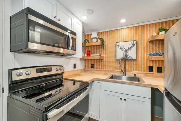 $959,000 | 970 Kearsarge Road, Conway, NH 03860