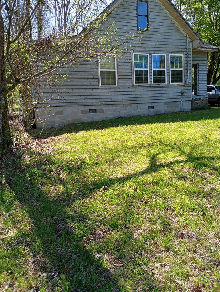 5796 Gumlog Road Young Harris, GA 30582 - Photo 2 of 9