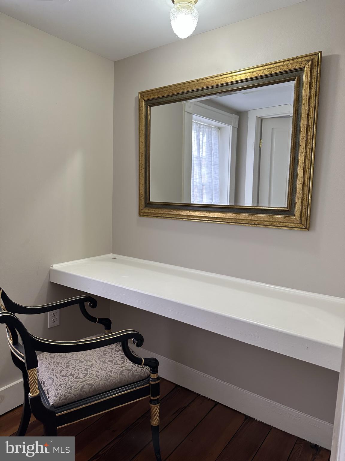 1627 Aliceanna Street Baltimore, MD 21231 - Photo 53 of 60 a view of a workspace