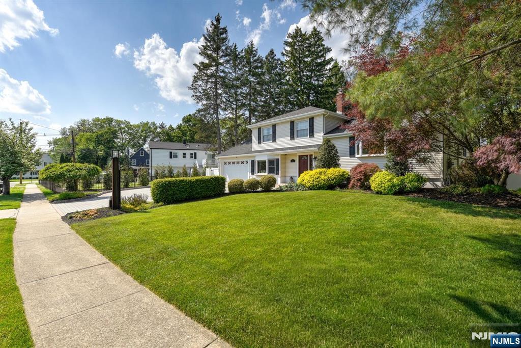 11 Carlisle Road Wayne, NJ 07470 - Photo 3 of 50