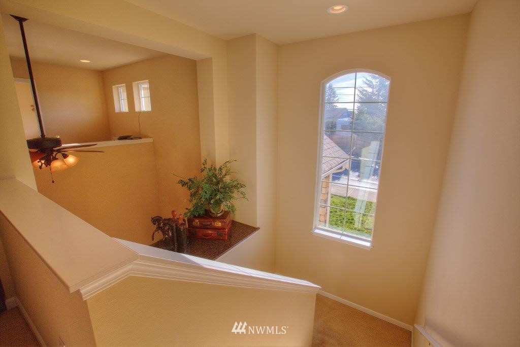 2006 Northeast 16th Street Renton, WA 98056 - Photo 13 of 18