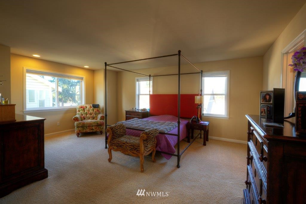 2006 Northeast 16th Street Renton, WA 98056 - Photo 6 of 18