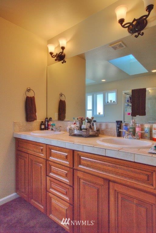 2006 Northeast 16th Street Renton, WA 98056 - Photo 8 of 18
