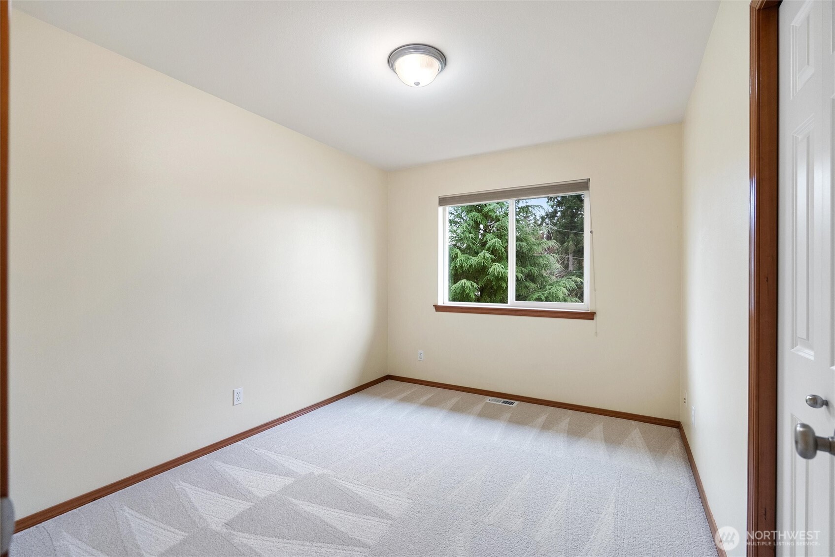 18722 3rd Avenue West Bothell, WA 98012 - Photo 24 of 35 an empty room with a window