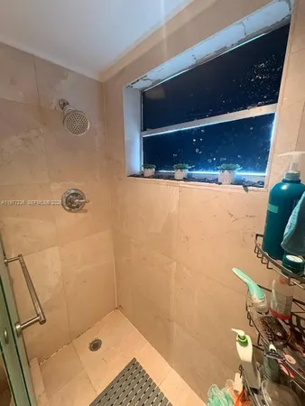 $1,600 | 2008 Jackson Street, Unit E10, Hollywood, FL 33020