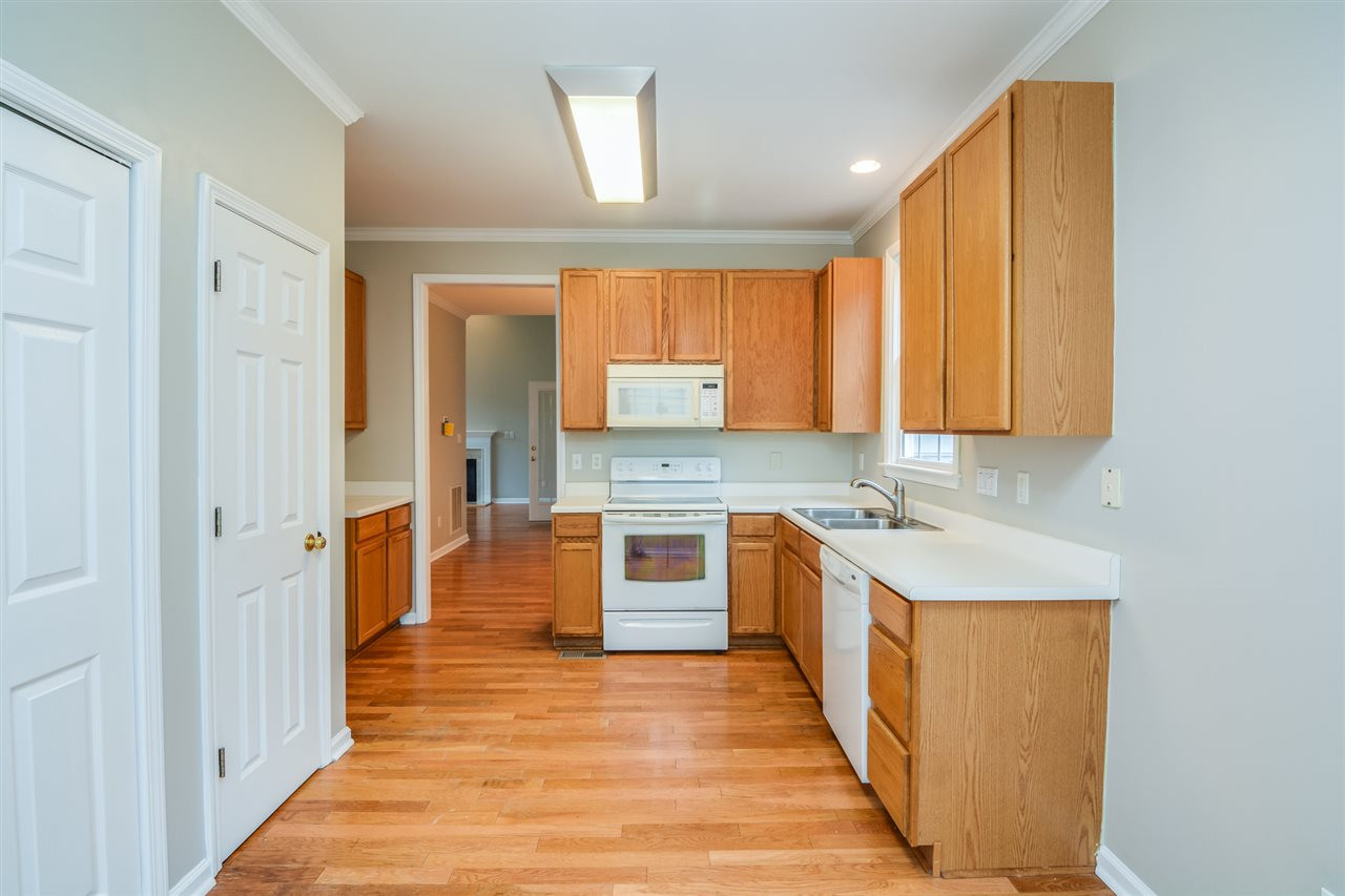 5004 Amberfield Way Raleigh, NC 27604 - Photo 4 of 17 Photo 4