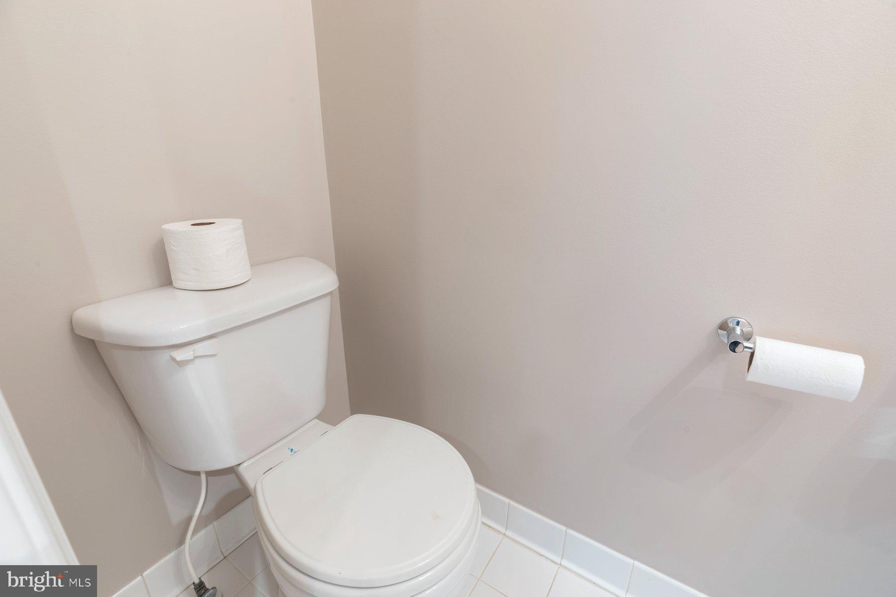 184 Hickory Point Road Pasadena, MD 21122 - Photo 20 of 57