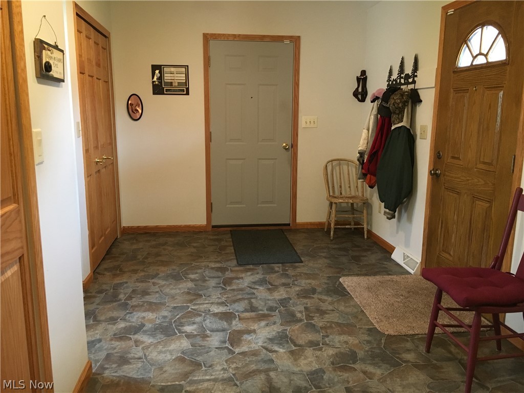12200 Ripley Road Southeast Uhrichsville, OH 44683 - Photo 17 of 29 Gallery Image 17