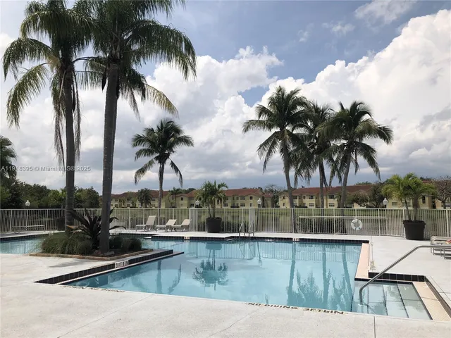 $1,950 | 12430 Vista Isles Drive, Unit 1325, Sunrise, FL 33325