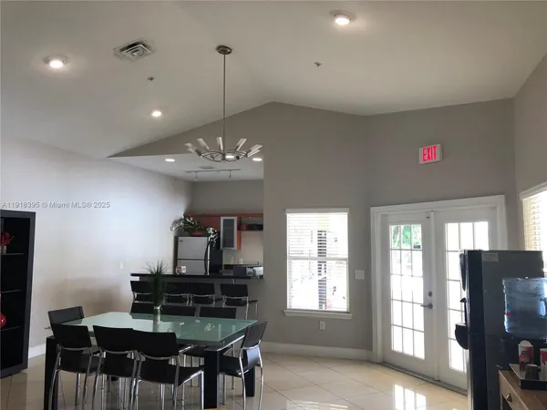 $1,950 | 12430 Vista Isles Drive, Unit 1325, Sunrise, FL 33325