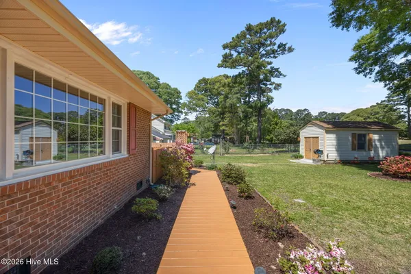 $339,900 | 204 Randomwood Lane, New Bern, NC 28562