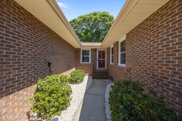 $339,900 | 204 Randomwood Lane, New Bern, NC 28562