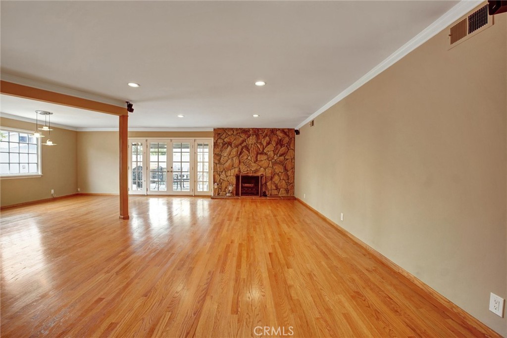 17230 Bonham Avenue Carson, CA 90746 - Photo 6 of 25