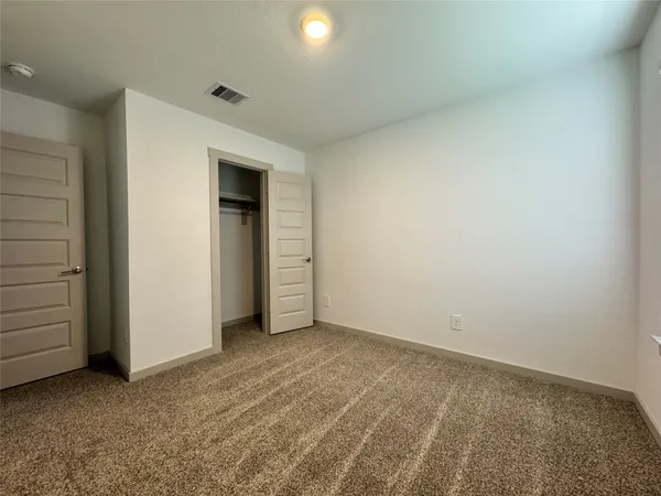 $2,500 | 3322 Silverton Drive, Katy, TX 77494