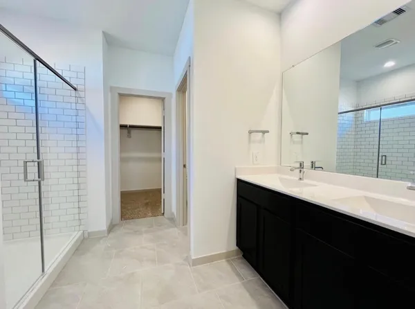 $2,500 | 3322 Silverton Drive, Katy, TX 77494