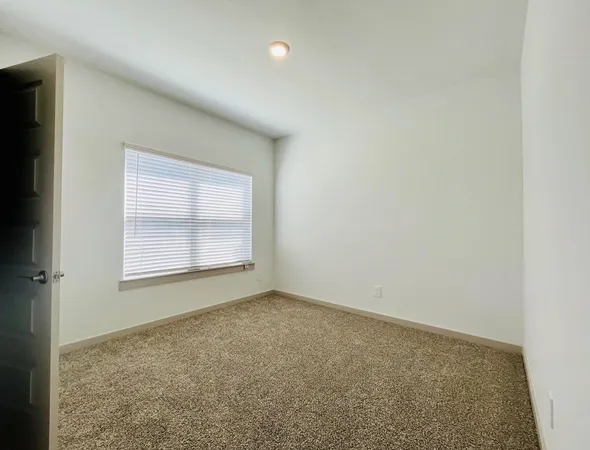 $2,500 | 3322 Silverton Drive, Katy, TX 77494