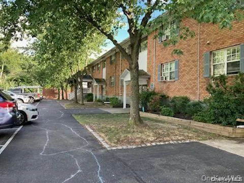 $1,800 | 502 Barclay Manor, Newburgh, NY 12550