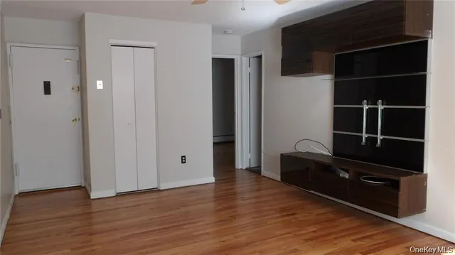 $1,800 | 502 Barclay Manor, Newburgh, NY 12550