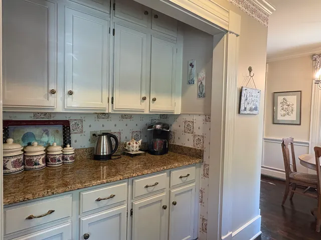 $1,188,000 | 283 North End Road East, North Hero, VT 05474