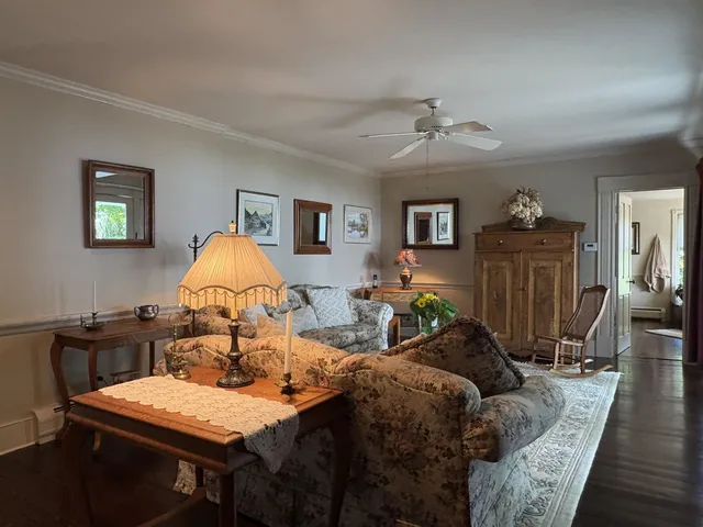 $1,188,000 | 283 North End Road East, North Hero, VT 05474