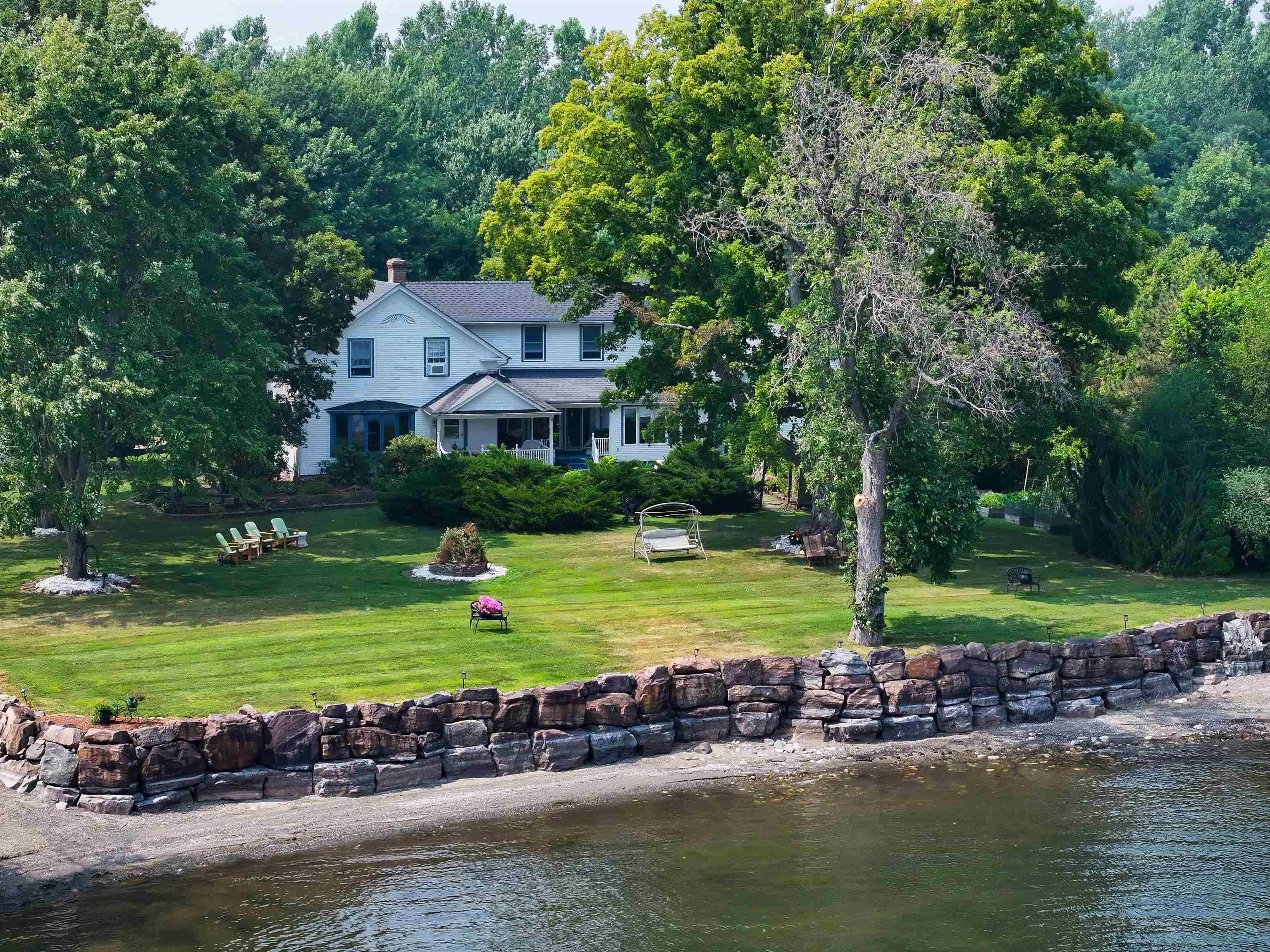 283 North End Road East North Hero, VT 05474 - Photo 2 of 57