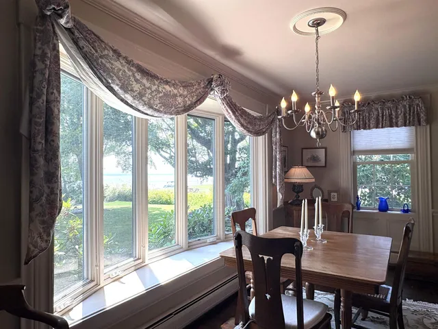 $1,188,000 | 283 North End Road East, North Hero, VT 05474