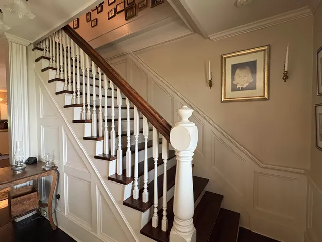 $1,188,000 | 283 North End Road East, North Hero, VT 05474