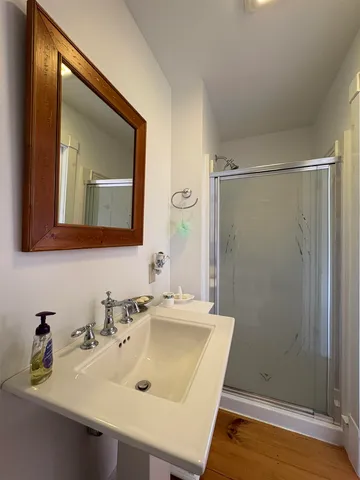 $1,188,000 | 283 North End Road East, North Hero, VT 05474