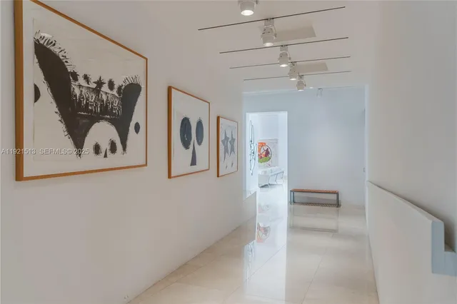 $26,000,000 | 5 Harbor Point, Key Biscayne, FL 33149