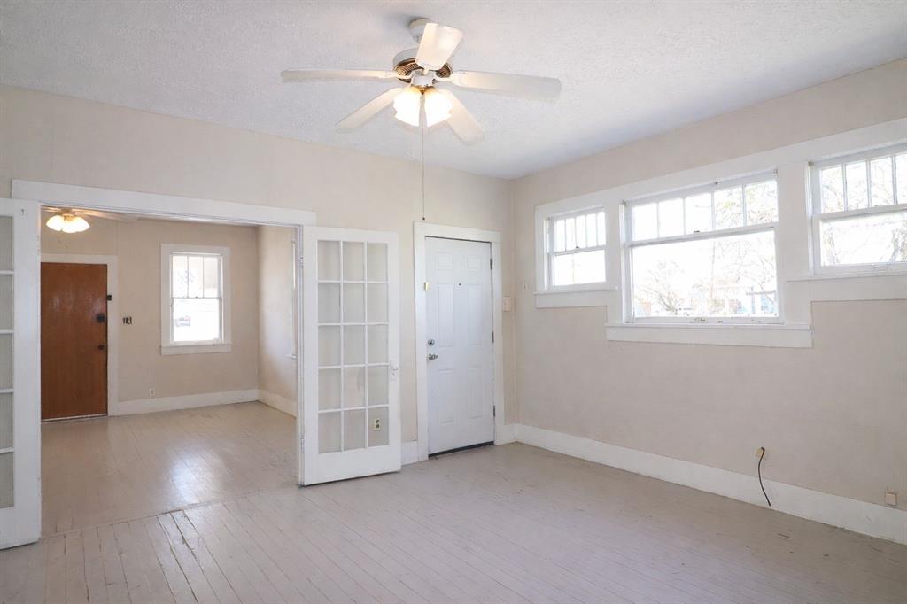 100 North Files Street Itasca, TX 76055 - Photo 4 of 21