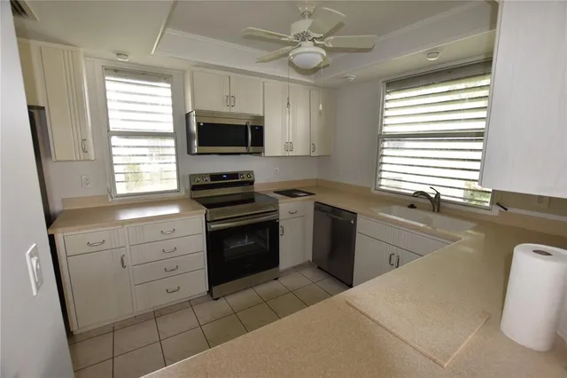 $1,850 | 5170 Marsh Field Lane, Unit 110, Sarasota, FL 34235