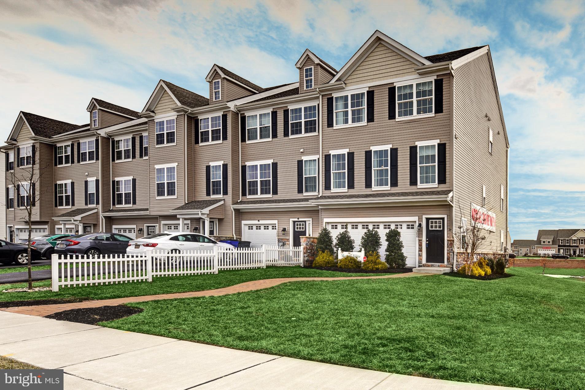 442 Rederick Lane Middletown, DE 19709 - Photo 1 of 22 front view of a house with a yard