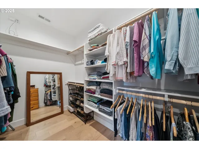 $675,000 | 224 Southwest 18th Avenue, Canby, OR 97013