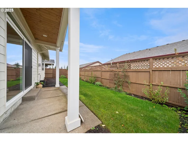 $675,000 | 224 Southwest 18th Avenue, Canby, OR 97013
